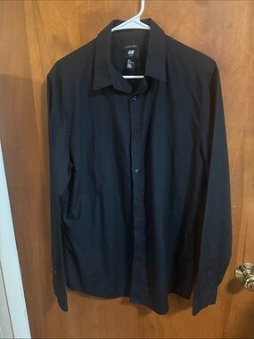 H&M Men’s Black Long-Sleeve Dress Shirt - Classic Collar